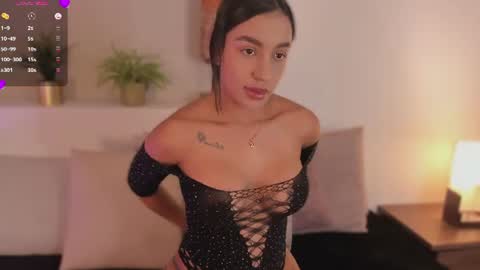  X I O M A R A  online show from August 3, 7:42 pm