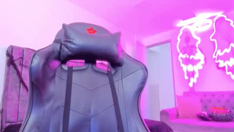 xiomara_cortes online show from October 31, 9:37 pm