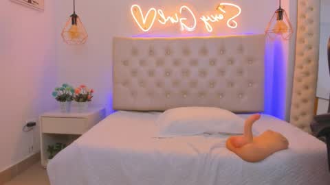 xiomara_cortes online show from February 4, 1:12 am