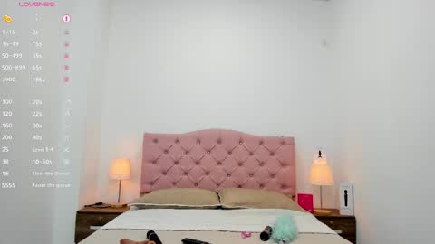 Xiomy online show from October 17, 11:47 am