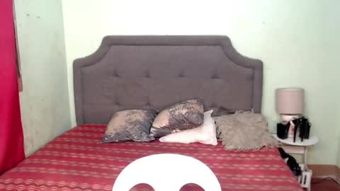 Snapshot of xkaytlyn_whitexx chatting on February 21, 6:29 am Seductive Kaylyn online show from February 21, 6:29 am