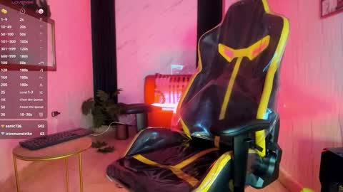      online show from October 12, 4:21 pm