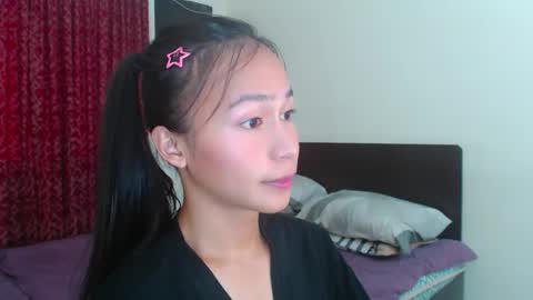 Snapshot of xlovely_destinyx chatting on March 11, 5:13 am Alice online show from March 11, 5:13 am
