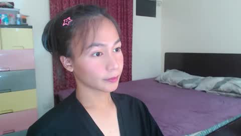 Snapshot of xlovely_destinyx chatting on January 3, 4:33 am Alice online show from January 3, 4:33 am
