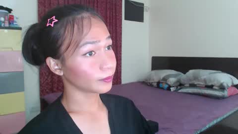 Snapshot of xlovely_destinyx chatting on January 31, 8:33 pm Alice online show from January 31, 8:33 pm