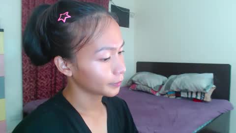 Snapshot of xlovely_destinyx chatting on February 14, 5:25 pm Alice online show from February 14, 5:25 pm