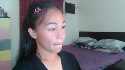 Snapshot of xlovely_destinyx chatting on January 9, 11:25 am Alice online show from January 9, 11:25 am