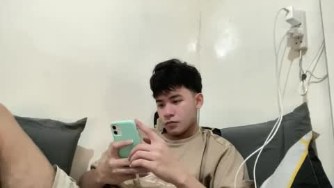 MIKAEL online show from December 3, 2:40 pm