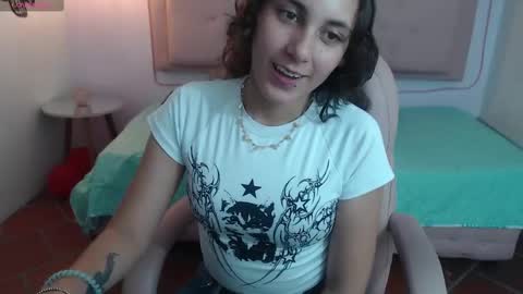 Snapshot of xlunna chatting on February 26, 2:52 am lunna online show from February 26, 2:52 am