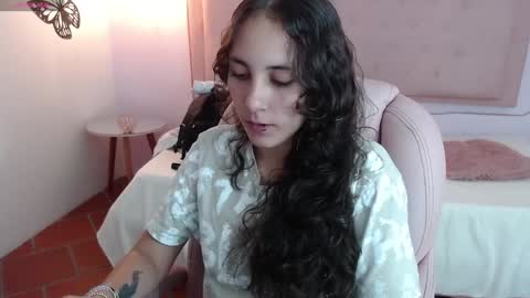 Snapshot of xlunna chatting on February 6, 7:51 pm lunna online show from February 6, 7:51 pm