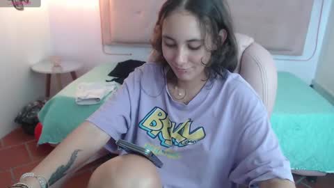 Snapshot of xlunna chatting on February 20, 10:59 pm lunna online show from February 20, 10:59 pm