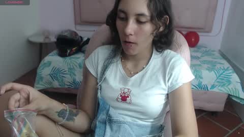 Snapshot of xlunna chatting on February 14, 8:37 pm lunna online show from February 14, 8:37 pm