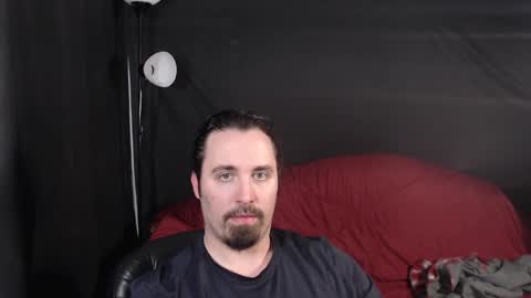 Snapshot of xmetalstudx chatting on January 17, 12:31 am MetalstudMaster online show from January 17, 12:31 am