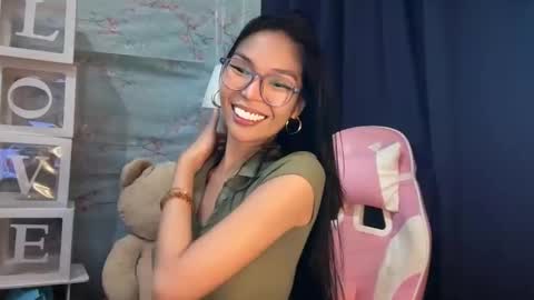 Sweet Monica online show from November 4, 9:10 am