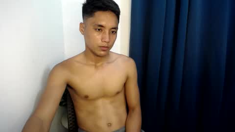 Snapshot of xmoreno_guy69 chatting on February 18, 8:16 am SECRET online show from February 18, 8:16 am