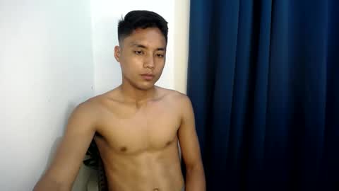 Snapshot of xmoreno_guy69 chatting on February 18, 5:09 am SECRET online show from February 18, 5:09 am