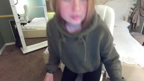 Snapshot of xo_monica chatting on March 3, 12:50 pm Monica online show from March 3, 12:50 pm