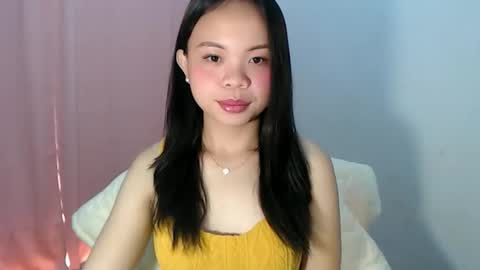 nathalie online show from April 18, 11:05 pm