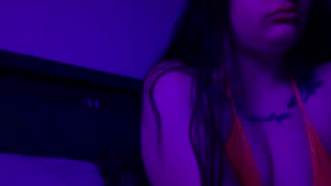 xomarie2 online show from April 17, 1:19 am