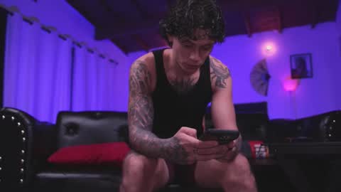   online show from November 9, 2:04 am