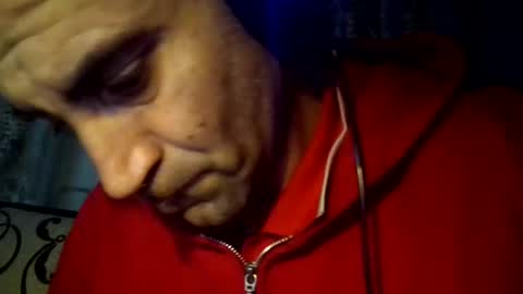 Snapshot of xploid1982 chatting on February 6, 9:28 pm xploid1982 online show from February 6, 9:28 pm