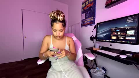 Snapshot of xstargazingx chatting on September 15, 8:32 pm xStarGazingx online show from September 15, 8:32 pm