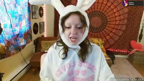 Sunny Daze online show from April 4, 11:01 pm