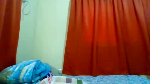 HI IM PAULINE online show from January 17, 2:50 am