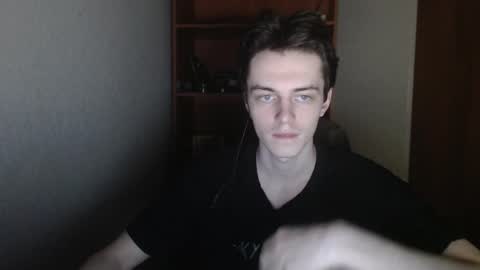 traqqq online show from November 4, 8:21 pm