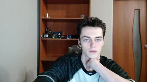 traqqq online show from September 11, 7:59 pm