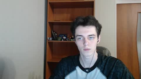 traqqq online show from October 9, 10:04 pm