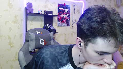 traqqq online show from January 21, 8:21 pm