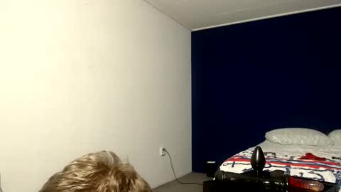 Snapshot of xx19hornyxx chatting on January 26, 6:07 am max online show from January 26, 6:07 am