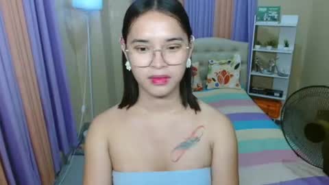 CHLOES ROOM online show from May 20, 5:37 am