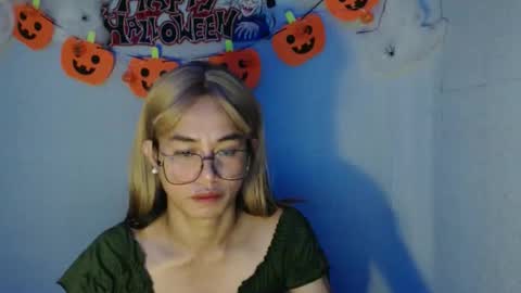 Snapshot of xxednathefuckgirlxx chatting on October 23, 4:58 am xxednathefuckgirlxx online show from October 23, 4:58 am