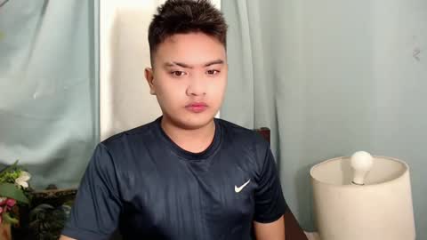 Loyd online show from December 14, 5:14 pm