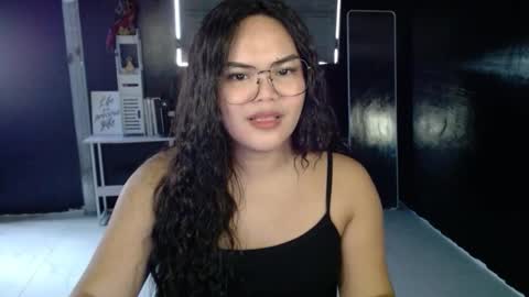 Kylie Smith online show from October 30, 5:30 am