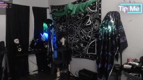 Snapshot of xxlilithmoonxx chatting on February 26, 6:51 am Lilith online show from February 26, 6:51 am