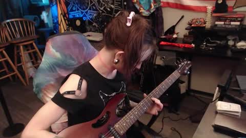 Lilith online show from November 2, 5:07 am