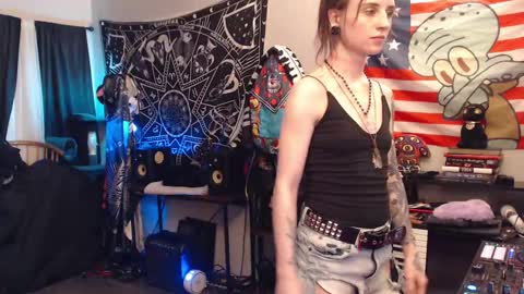Snapshot of xxlilithmoonxx chatting on September 19, 4:49 am Lilith online show from September 19, 4:49 am