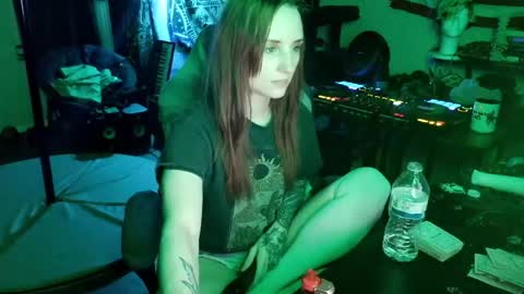 Lilith online show from May 11, 3:35 am