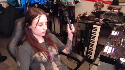 Snapshot of xxlilithmoonxx chatting on September 18, 4:49 am Lilith online show from September 18, 4:49 am