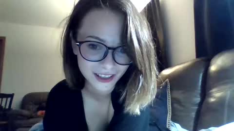 Snapshot of xxlily_monroexx chatting on September 18, 6:50 am xxlily_monroexx online show from September 18, 6:50 am