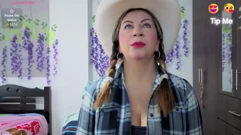 xxmilexx online show from June 2, 11:01 am