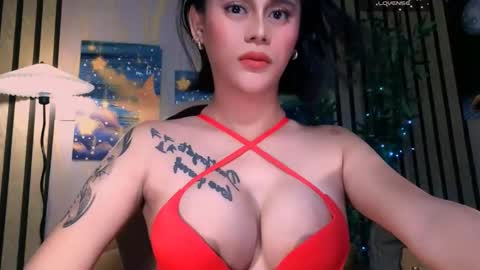 xxmissjuliaxx online show from May 3, 11:33 pm