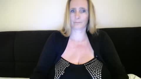 Snapshot of xxnikkie chatting on February 3, 7:31 pm Nikkie online show from February 3, 7:31 pm