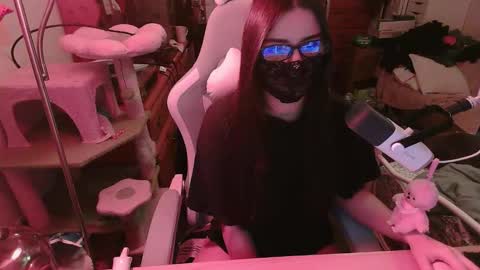 coco online show from February 1, 4:42 am