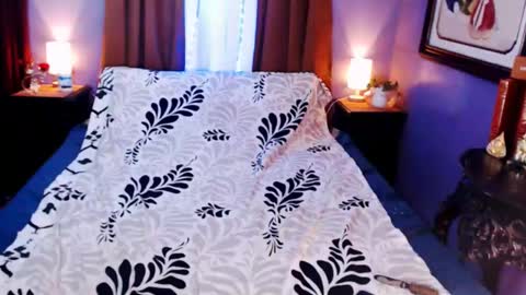 Snapshot of xxqueenofperfectionxx chatting on February 11, 12:04 pm urperfection kelly online show from February 11, 12:04 pm