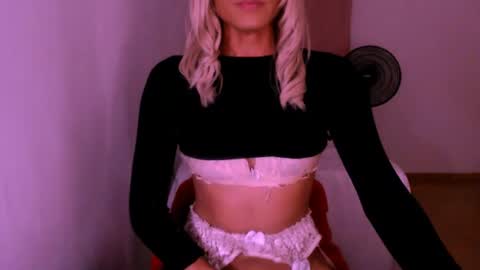 Chiara online show from April 16, 6:57 am