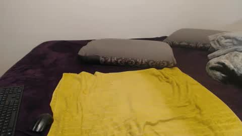 Ayanda online show from November 25, 6:50 pm